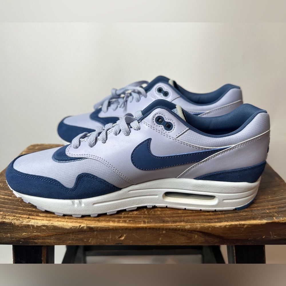 Nike Air Max obsidian light purple/blue size 11 brand new REPLACEMENT BOX

S2